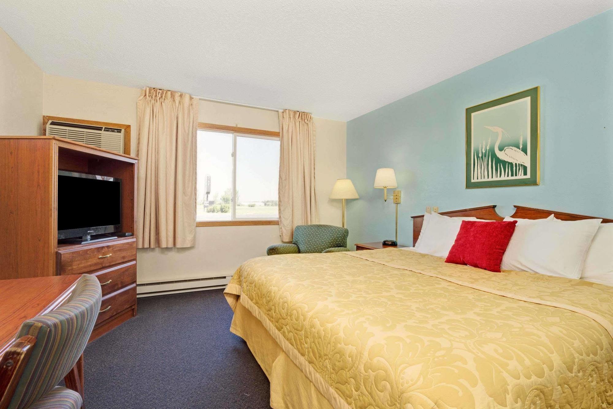 Travelodge By Wyndham Wahpeton Екстериор снимка